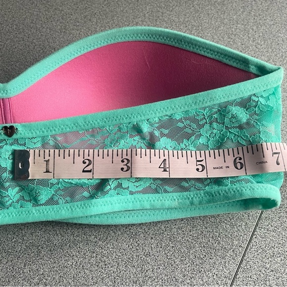 PINK Victoria's Secret Mint Green Strapless
Lace Bandeau/Bralette Size Large - Picture 10 of 10
